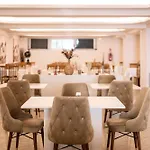 Varres Hotel