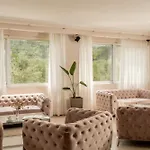 Varres Hotel 3*