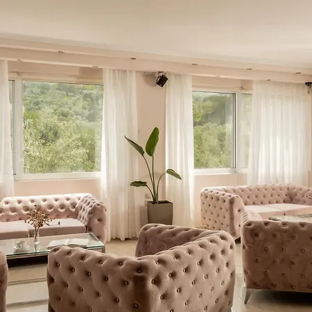 Varres Ξενοδοχείο 3*