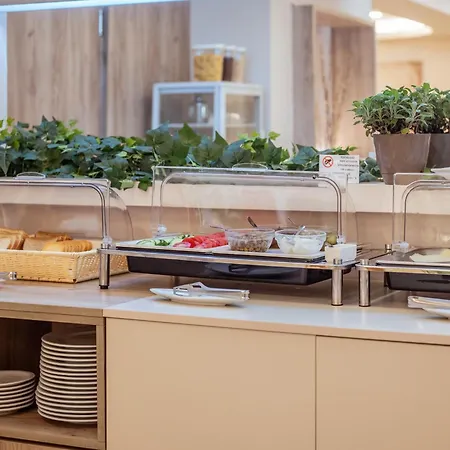 Ξενοδοχείο Varres 3*