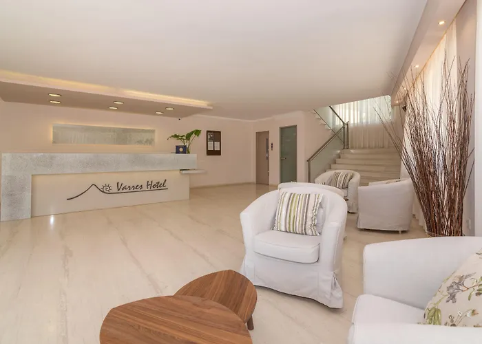 Varres Отель